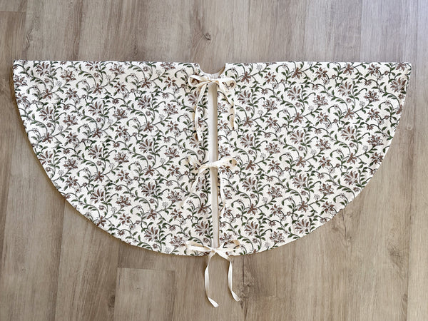 Amaryllis Block Print Christmas Tree Skirt